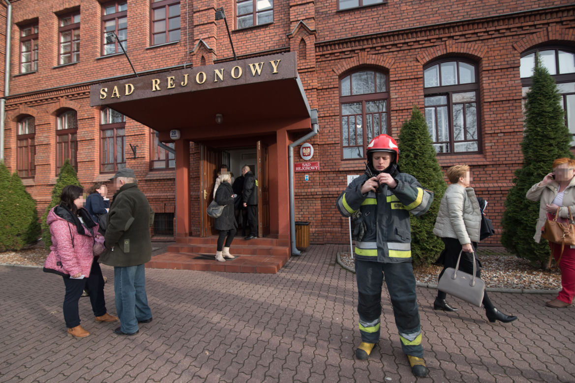 Bombowy rozwód Zbonikowskiego