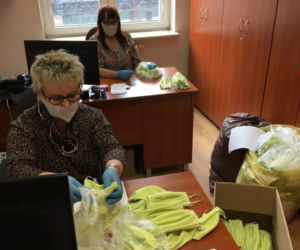 Do końca tygodnia ok. 12 tys. osób dostanie darmowe maseczki