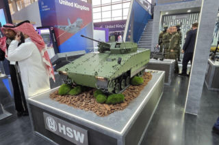 Borsuk i Ciężki BWP w Rijadzie. HSW prezentuje najnowocześniejszy sprzęt na światowych targach