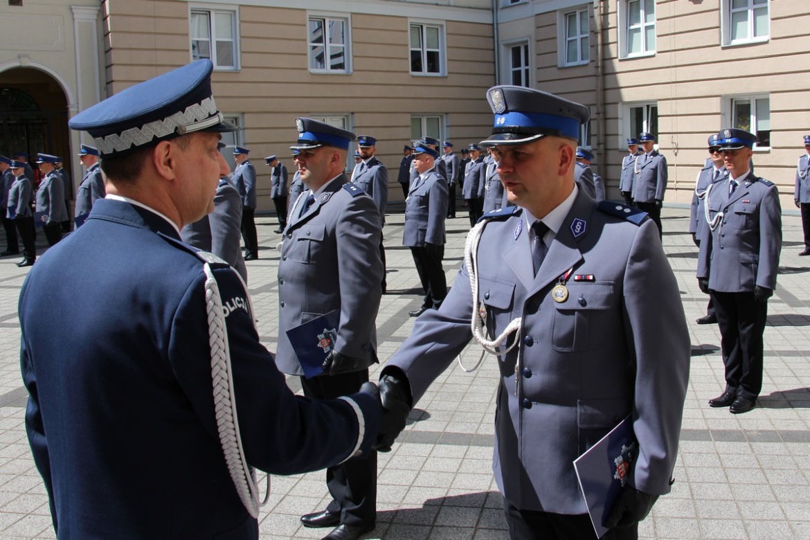 Nowi oficerowie w szeregach wielkopolskiej Policji