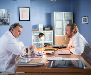 	Lekarze 4 sezon odcinek 6 (odc. 45). Michał Karkoszka (Wojciech Mecwaldowski), Tadeusz Karkoszka (Krzysztof Jędrysek)