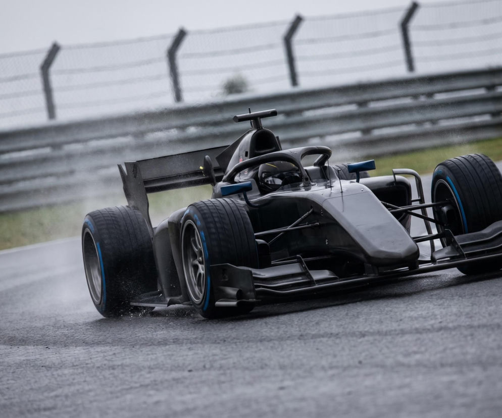 George Russell wygrywa sprint w Zandvoort. Kimi Antonelli powiększa przewagę w mistrzostwach