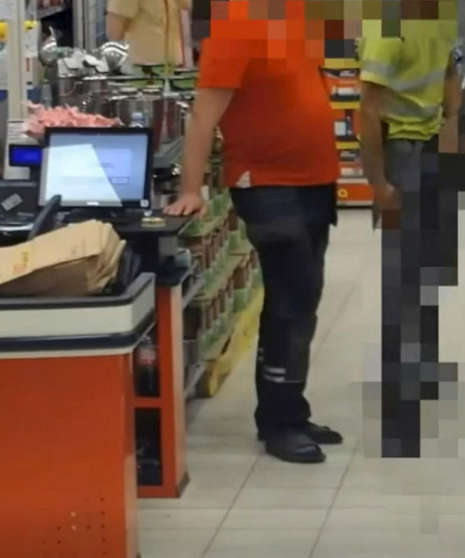 Ukradł naklejki