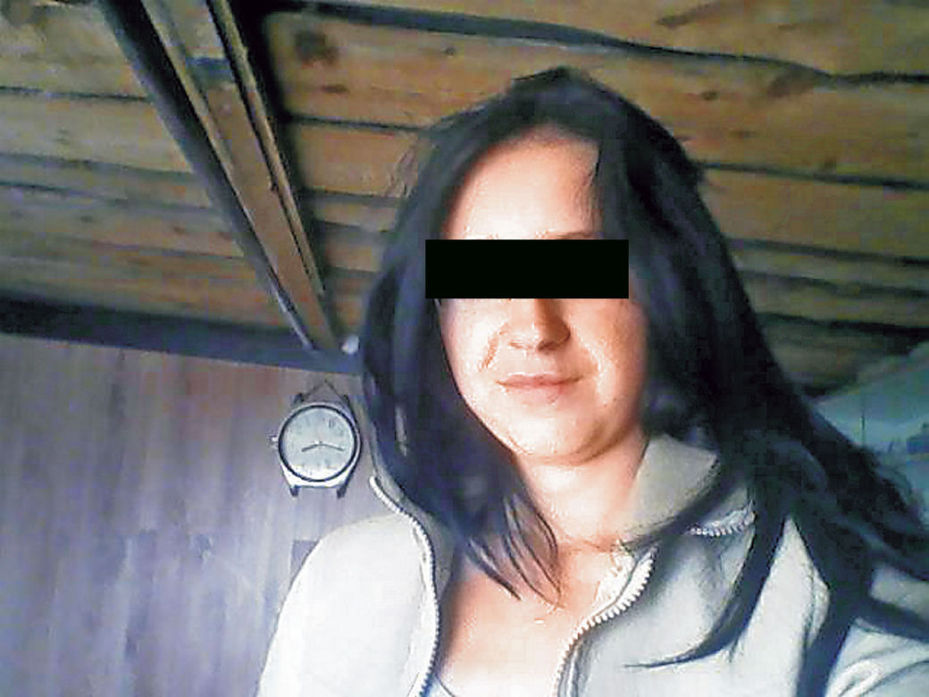 Urodziła dziecko i wyrzuciła do chlewu