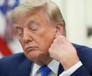 Prezydent USA Donald Trump uciszał w poniedziałek dziennikarkę CNN Kristen Holmes