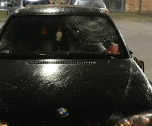 Ojciec z synem uszkodzili cudze auto