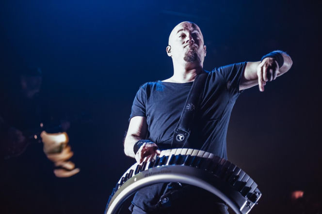 Misternie zaplanowane wizualne widowisko – Epica, Amaranthe i Charlotte Wessels zagrali w Warszawie [RELACJA]