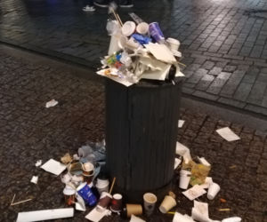 Dzikie tłumy w centrum Warszawy