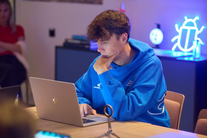 Apple Summer Camp