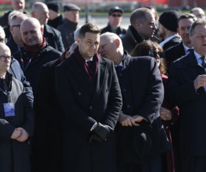 Rocznica katastrofy smoleńskiej. Prezydent Nawrocki uczcił pamięć zmarłych