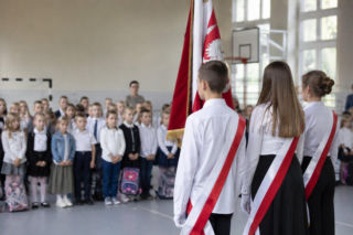 Nie wszystkie dzieci usłyszą pierwszy dzwonek o tej samej porze. O planie uroczystości decyduje jeden szczegół