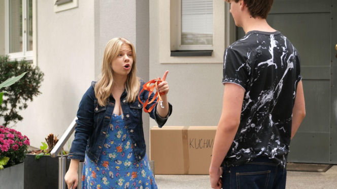 M jak miłość odc. 1901. Hubert Buczak (Leon Hausner), Lenka (Olga Cybińska)