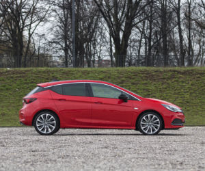 Opel Astra 1.6 Turbo 200 KM M6 Elite