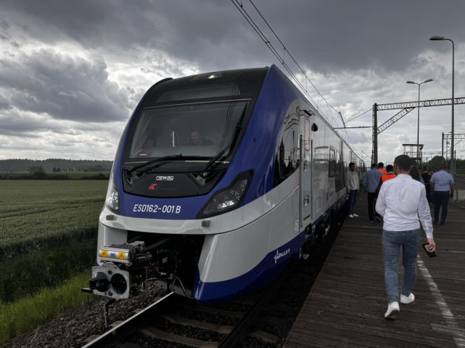 Tak wygląda nowy pociąg PKP Intercity. Zajrzeliśmy do środka!