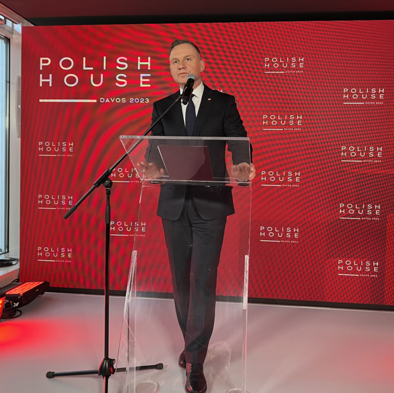Andrzej Duda rządzi w Davos
