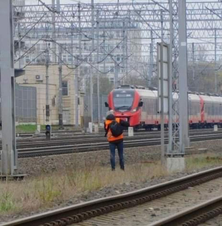 Tragedia na torach w Pruszkowie. Pociąg śmiertelnie potrącił mężczyznę