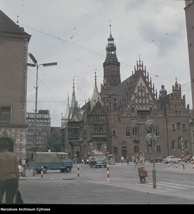 Wieżowiec Miejskiej Kasy Oszczędności we Wrocławiu