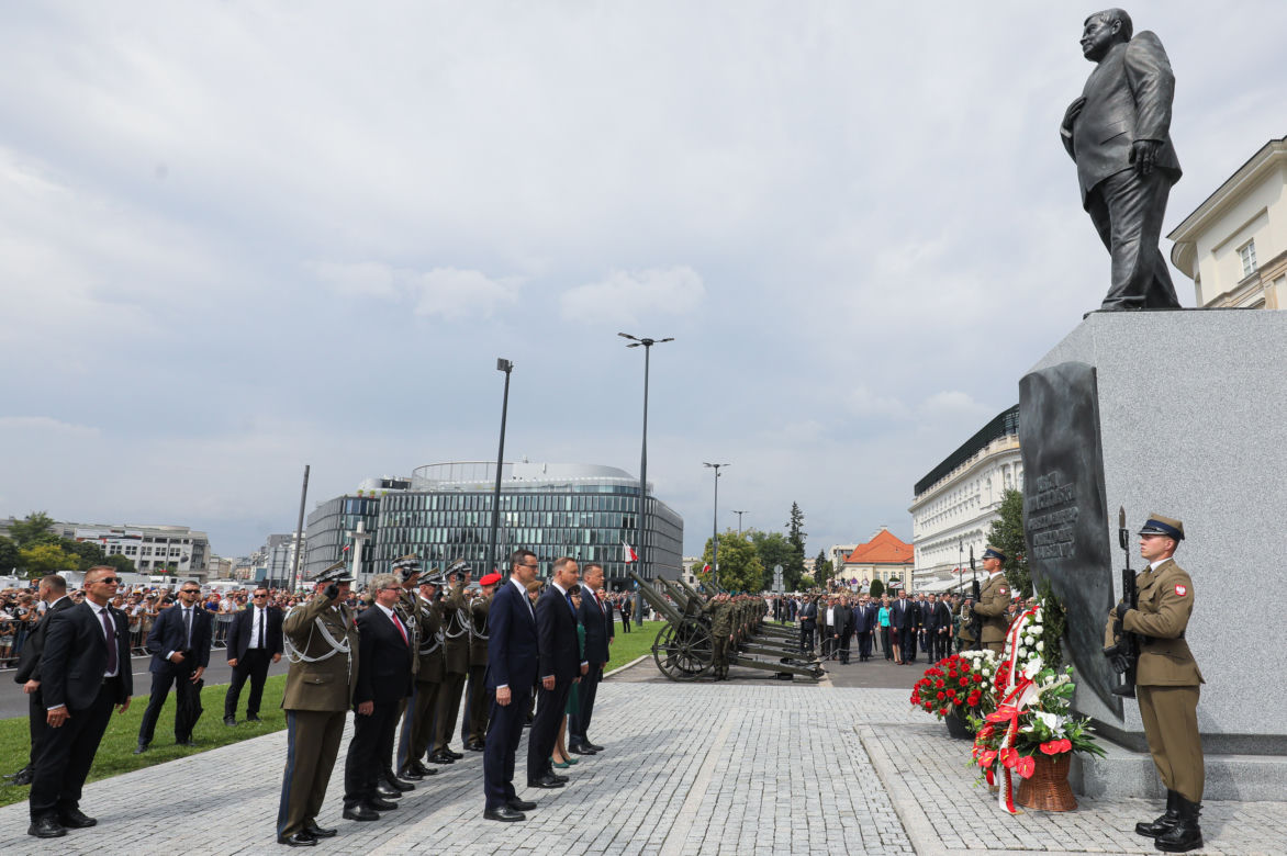 Oficjalne uroczystości w okolicy pl. Piłsudskiego