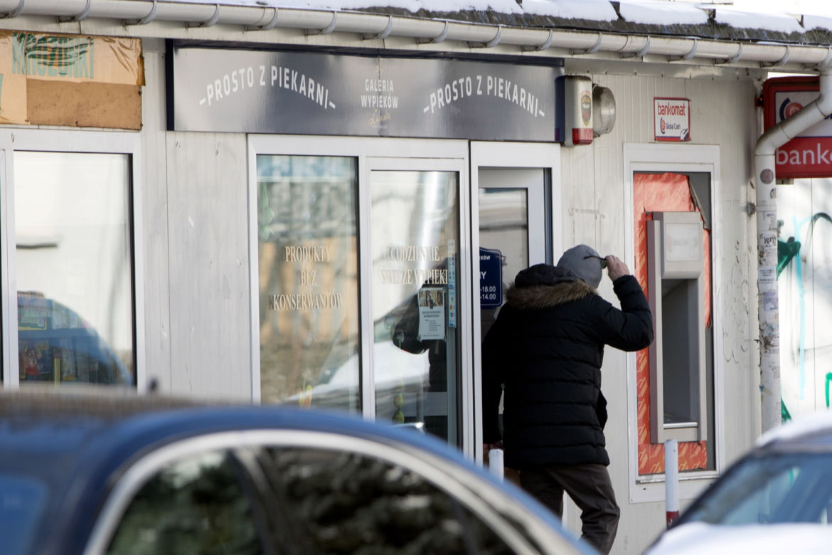 Wicepremier robi zakupy w sobotę, a żona posła PiS handluje w niedzielę