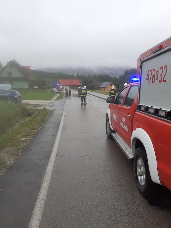Węglówka. Górski potok porwał drogę! Ogromna skala zniszczeń