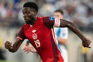 Alphonso Davies - statystyki, życiorys i kariera w liczbach kanadyjskiego obrońcy