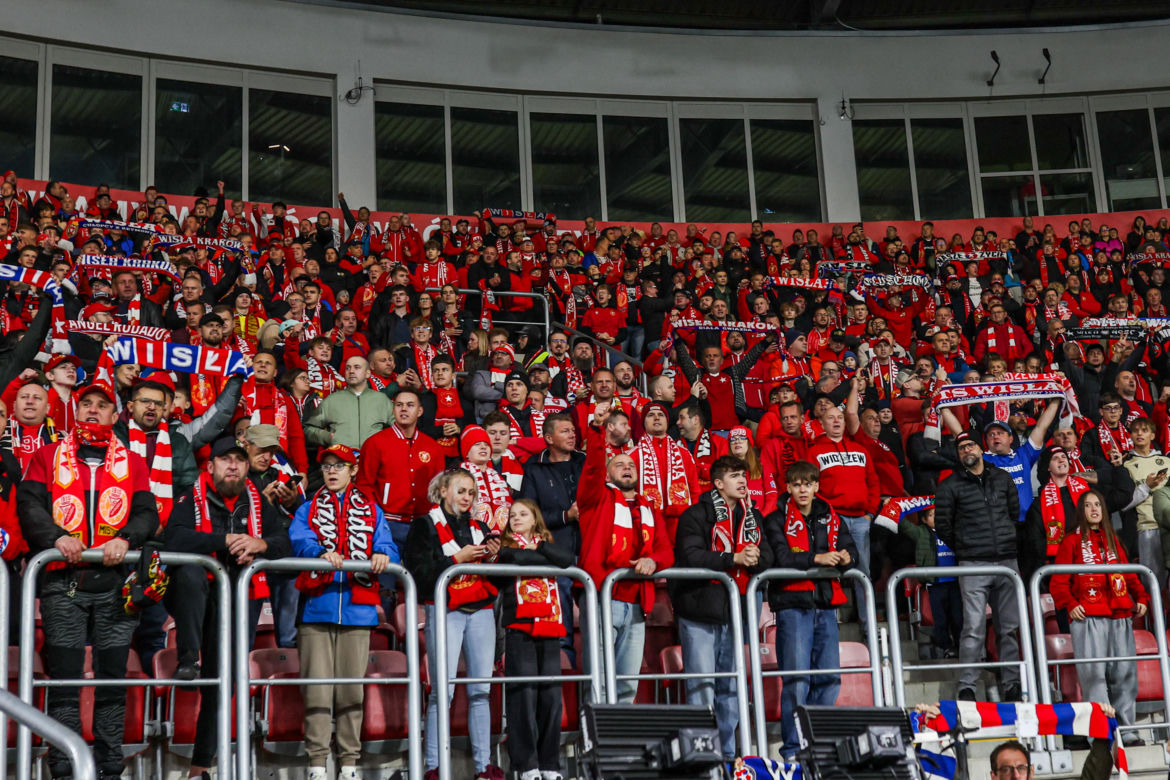 Widzew Łódź - Wisła Kraków; Zdjęcia kibiców i zawodników z meczu 11. kolejki PKO BP Ekstraklasy 2026/27