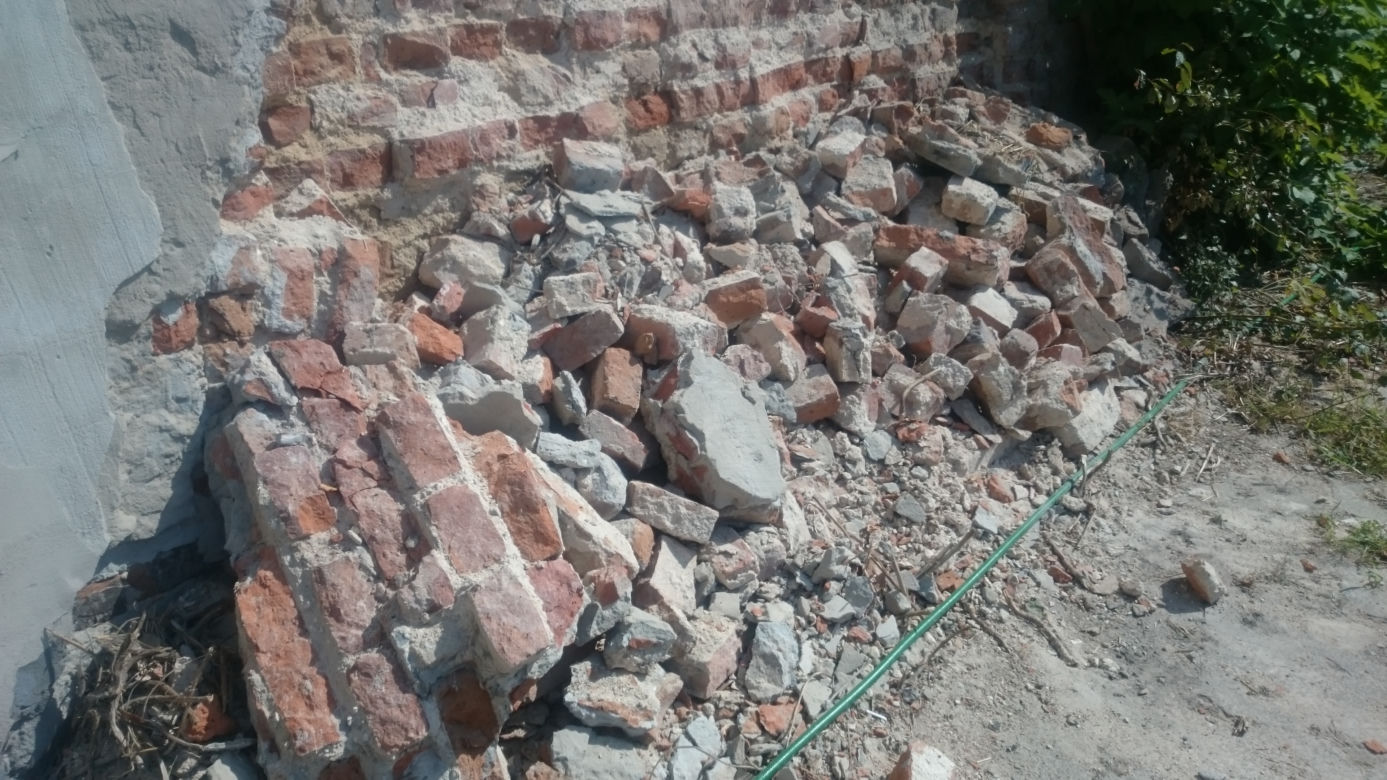 Lublin: Mur zabytkowego kościoła zaczął się „sypać”. Odsłoni NIEZNANĄ HISTORIĘ?