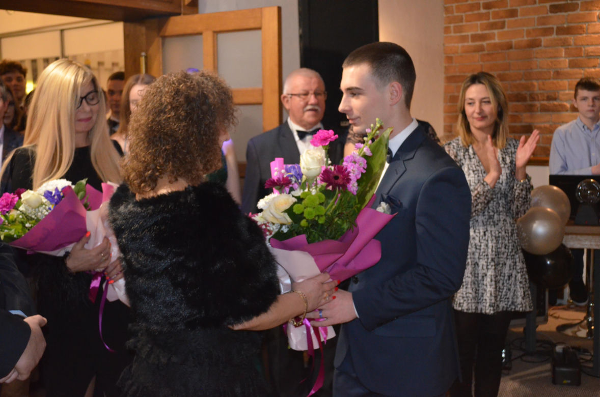 Za STO dni matura. Bal Społecznego Liceum STO w Starachowicach