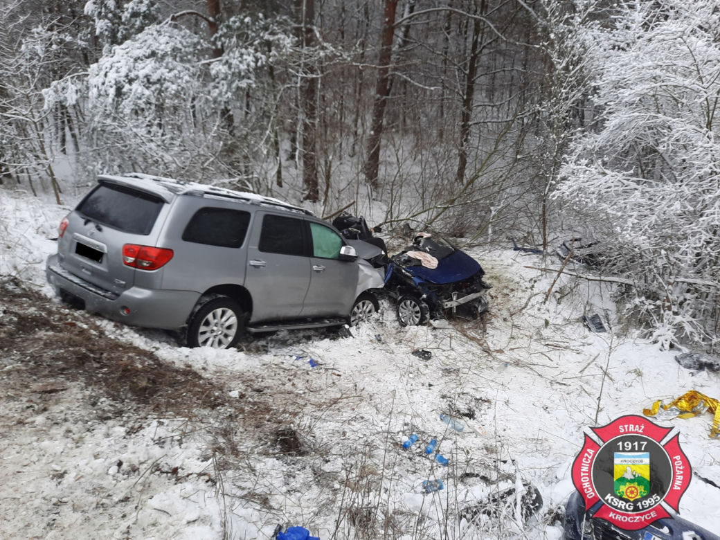 Koszmarny wypadek pod Zawierciem! Nie żyje 31-latka. Dziecko w szpitalu w Katowicach