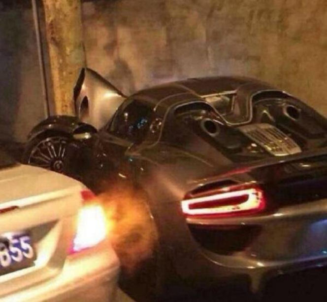 rozbite porsche 918 Spyder