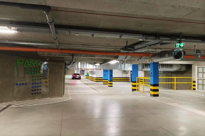 Pusty parking w Kwartale 36