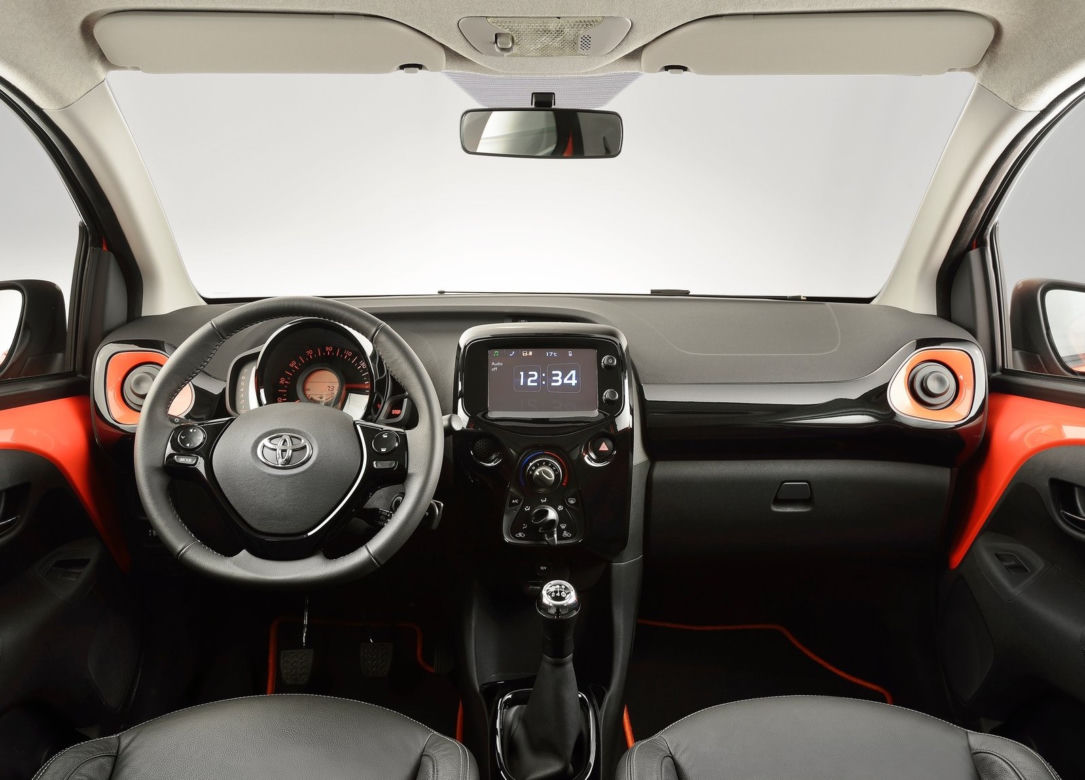 nowa Toyota Aygo 2014