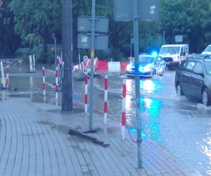 Ulewa nad miastem. Deszcz znowu zalał Białystok 21.08.2019