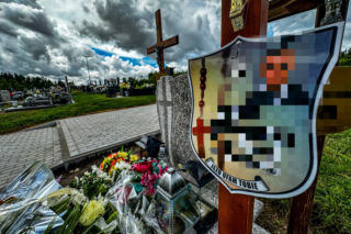 Adam stanął w obronie ukochanej, skatowali go na śmierć. Spoczął obok swoich braci