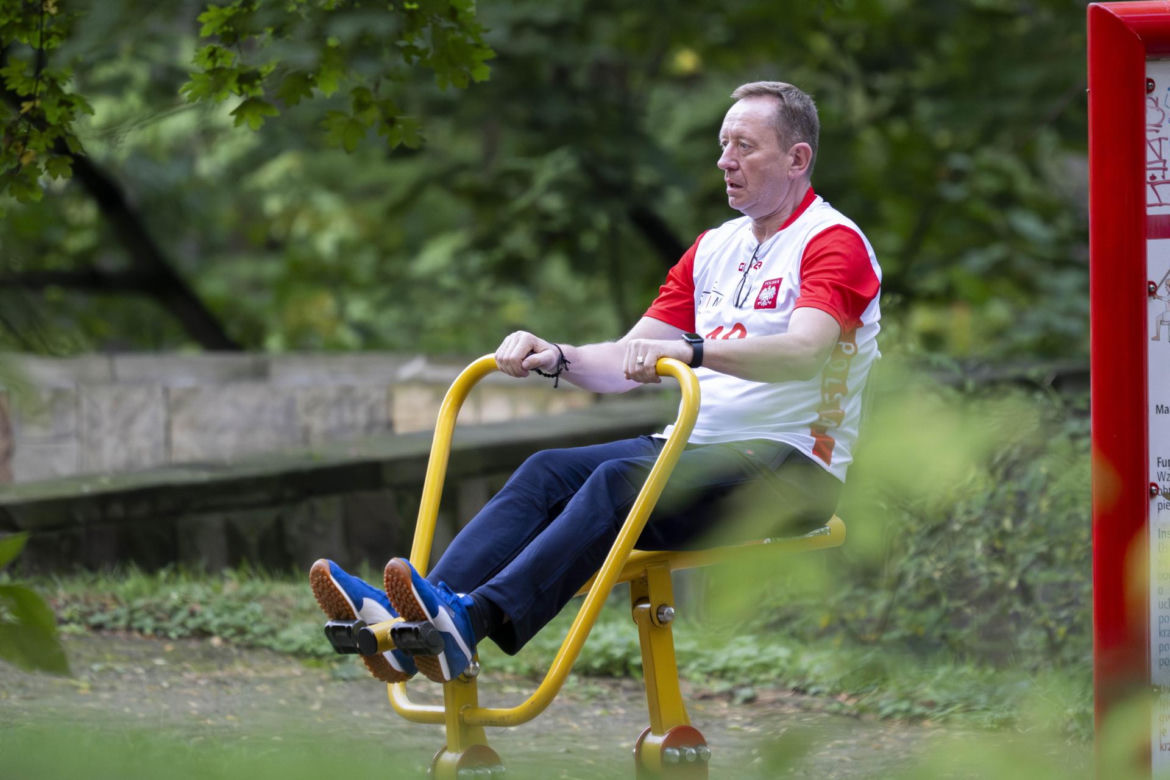 Były minister z PiS Robert Telus na siłowni