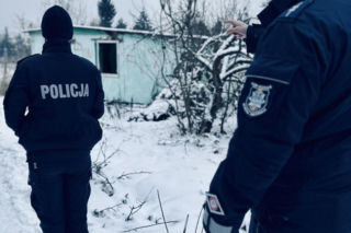 Policja i MOPR zwiększają patrole przy koczowiskach osób w kryzysie bezdomności.