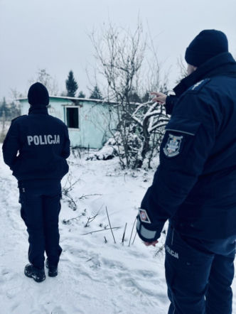 Policja i MOPR zwiększają patrole przy koczowiskach osób w kryzysie bezdomności.