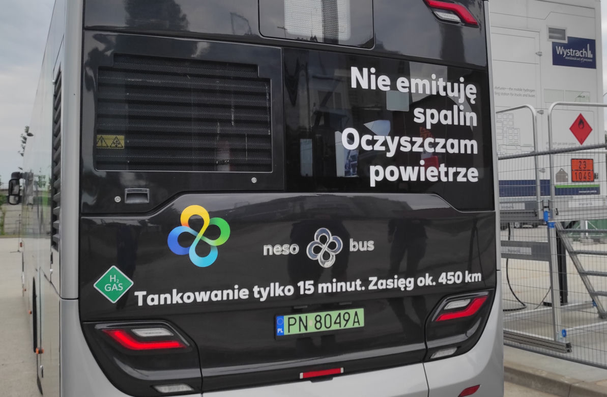 Tankowanie autobusu wodorowego ZEPAK w Koninie