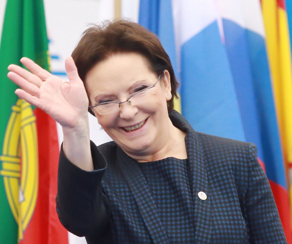 Kopacz zostawiła Szydło 350 butelek wódki