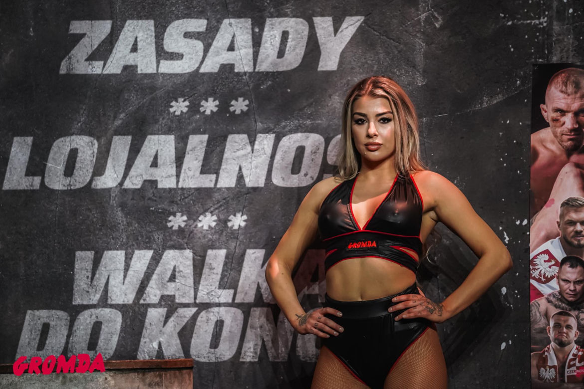 Ring girls Gromda 24