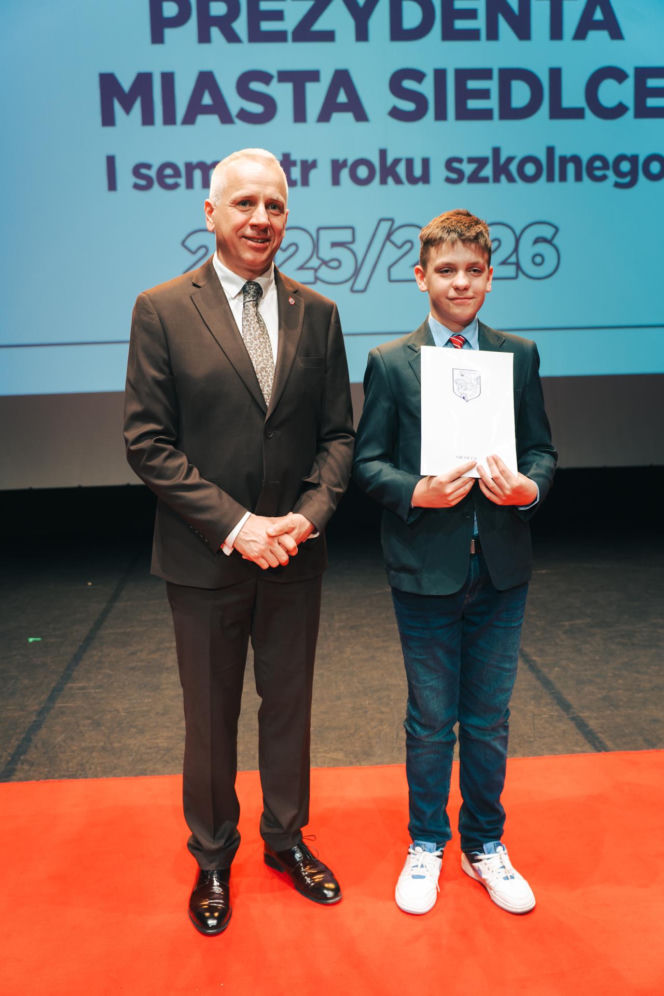 Najzdolniejsi uczniowie odebrali stypendia Prezydenta Miasta Siedlce