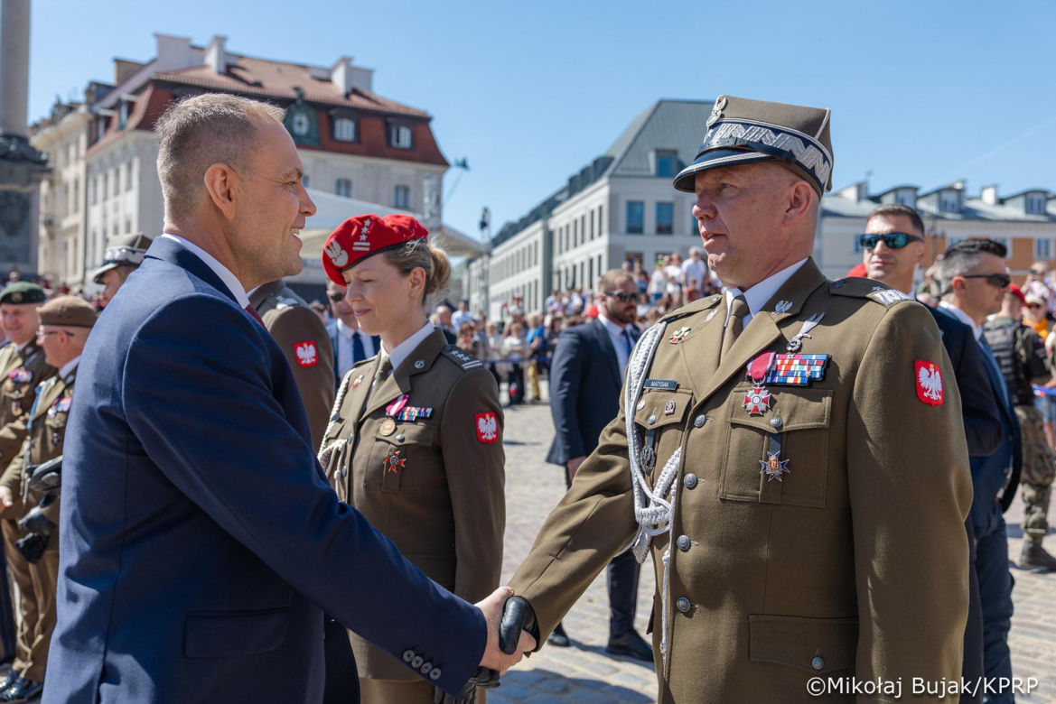 Obchody Dnia Flagi Rzeczypospolitej z udziałem Pary Prezydenckiej. Marta Nawrocka nadała szyku 2 maja