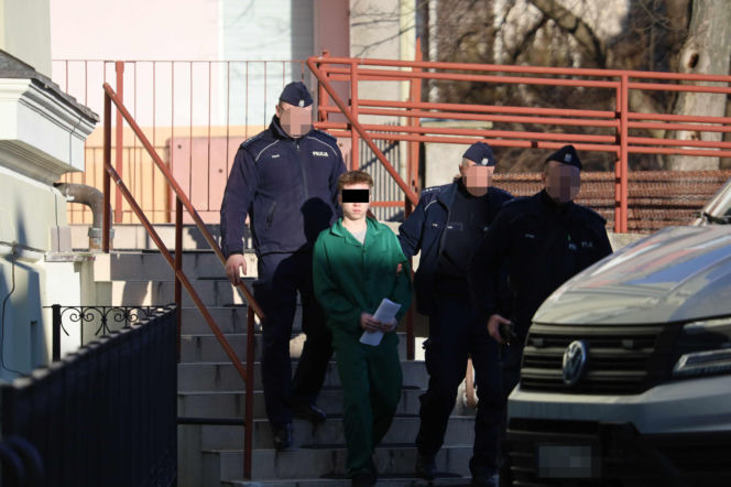 Bartosz G. przywieziony do Prokuratury Okręgowej w Płocku