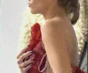 Agnieszka Kaczorowska w wałkach na głowie. Tak szykowała się na ramówkę TVP