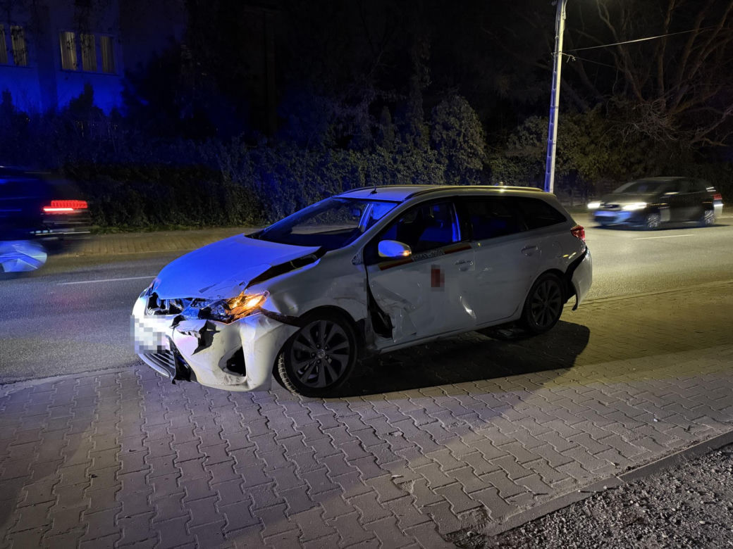 Kłótnia dwóch braci zakończona wypadkiem. Jeden wiózł drugiego na aucie. Potem się rozbili