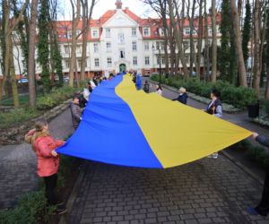 Wojna na Ukrainie. W Świnoujściu okazali wsparcie gigantyczną flagą!