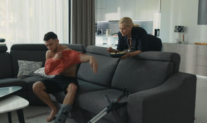 Barwy szczęścia odc. 3260.  Justyna Zytko (Sylwia Juszczak-Krawczyk), Mirek (Oliwier Kozłowski)