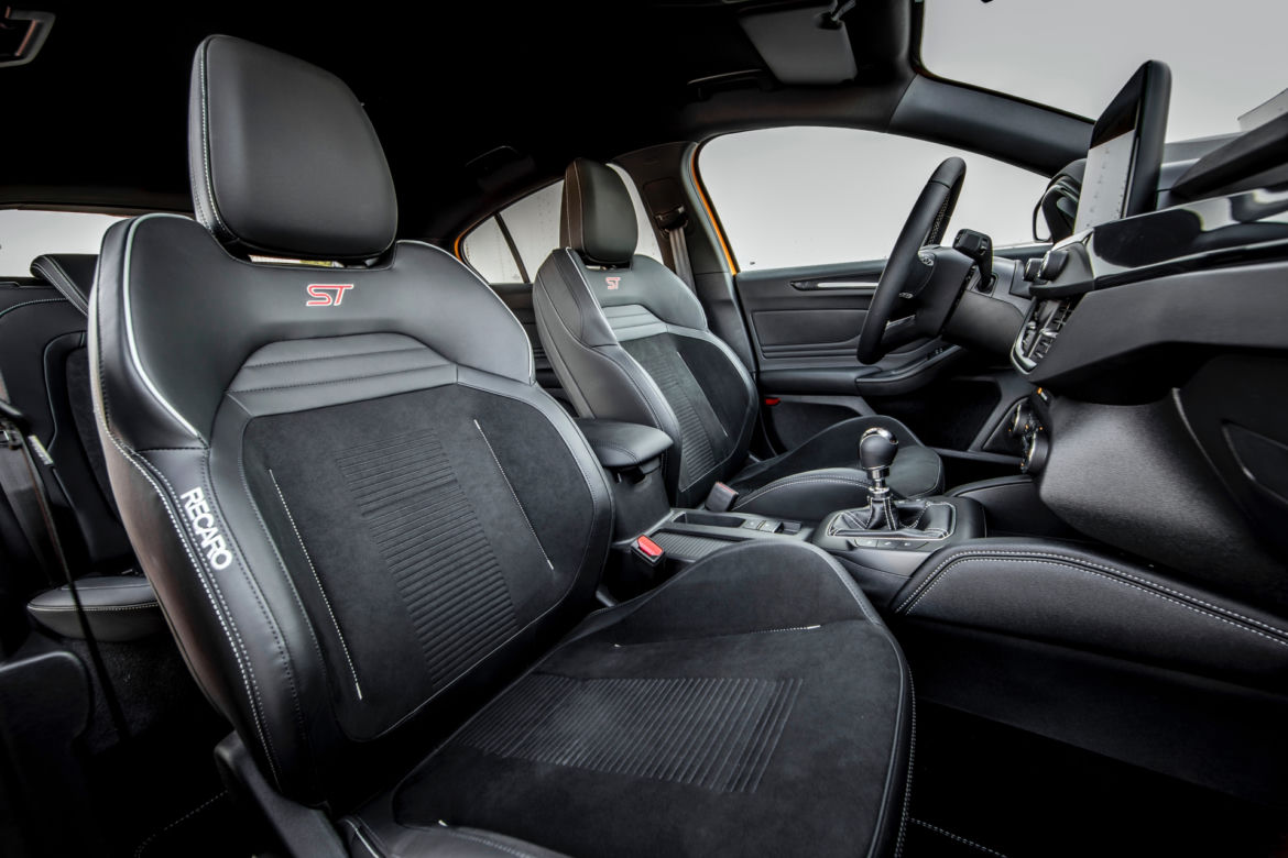 Ford Focus ST 2.3 EcoBoost 280 KM