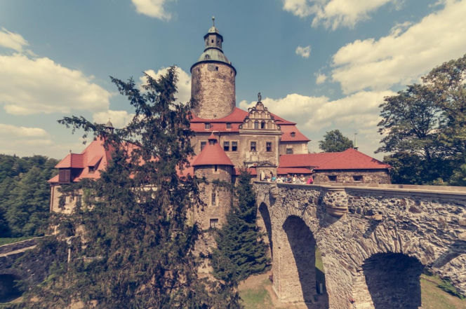 Tu mogą leżeć skarby warte miliony. Poszukiwacze wskazują Dolny Śląsk