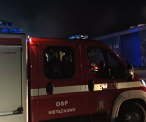 Kolejny pożar na terenie zakładu recyklingu w Przysiece Polskiej niedaleko Kościana